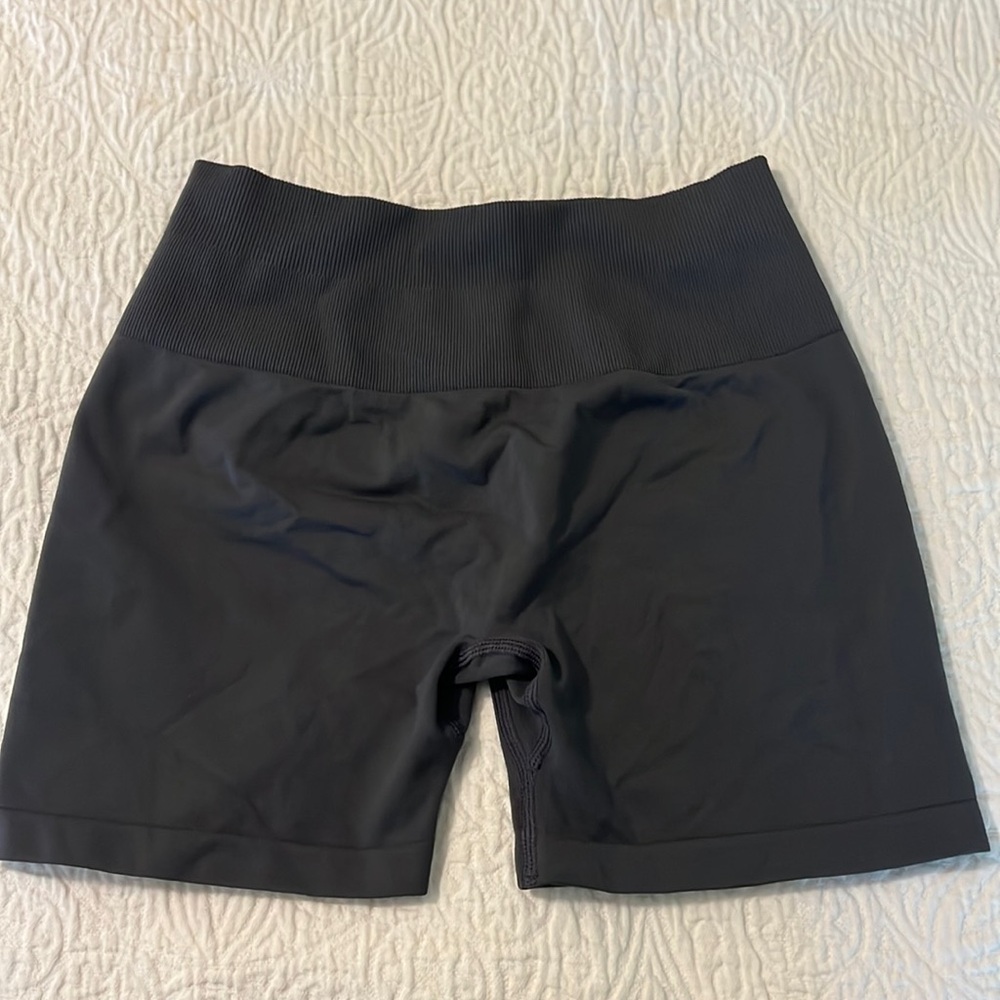 Aurora seamless shorts